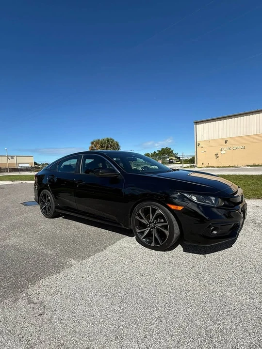 2020 Honda Civic 10th Gen - Image 5 of 13