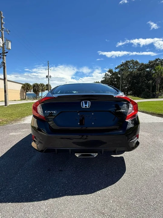 2020 Honda Civic 10th Gen - Image 7 of 13