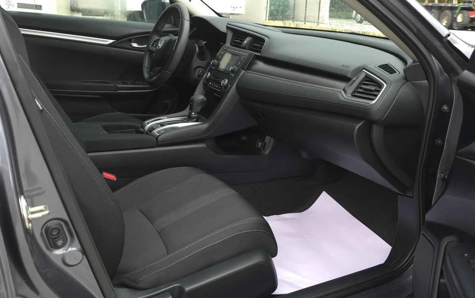 2020 Honda Civic 10th Gen - Image 6 of 11