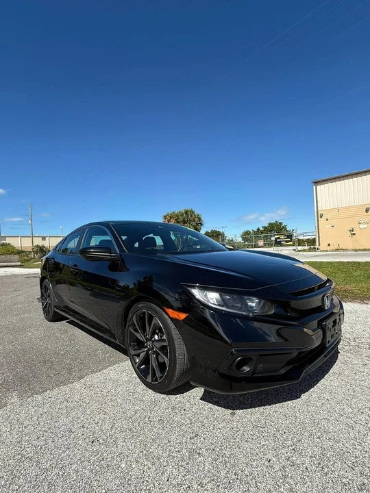 2020 Honda Civic 10th Gen - Image 4 of 13