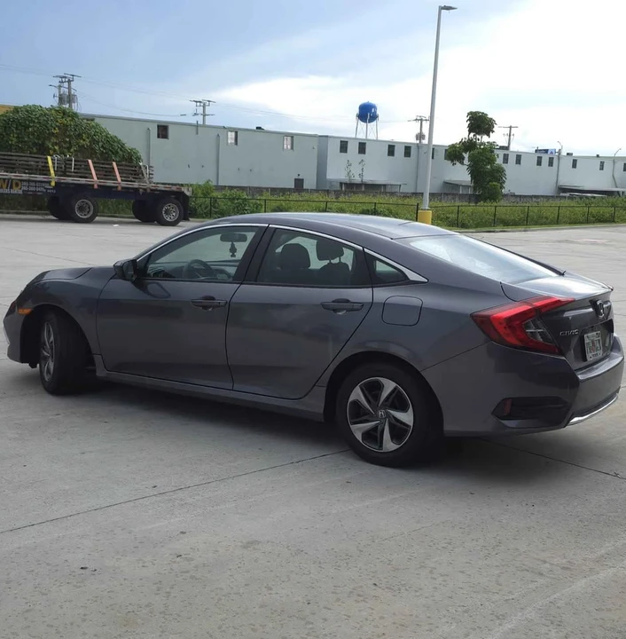 2020 Honda Civic 10th Gen - Image 5 of 11