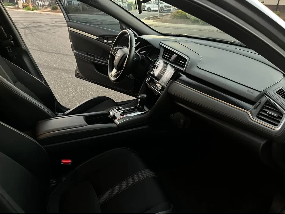 2020 Honda Civic 10th Gen - Image 8 of 10
