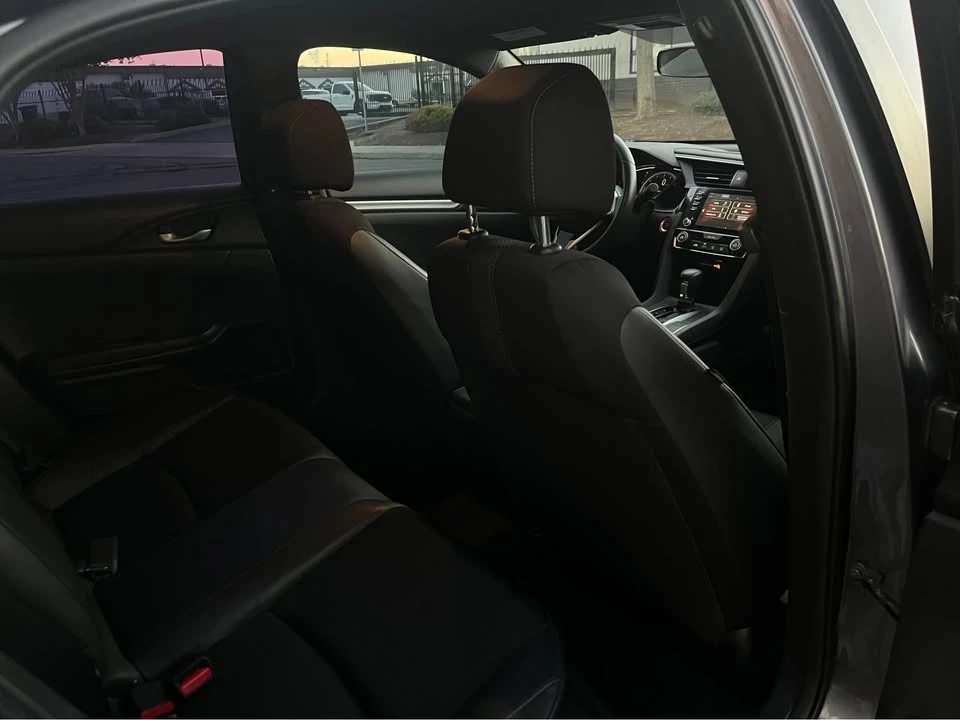 2020 Honda Civic 10th Gen - Image 5 of 10