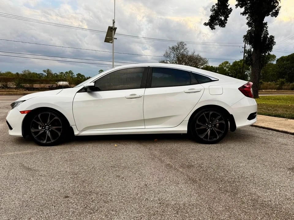 2020 Honda Civic 10th Gen - Image 6 of 13
