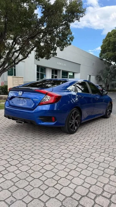 2020 Honda Civic 10th Gen - Image 4 of 9