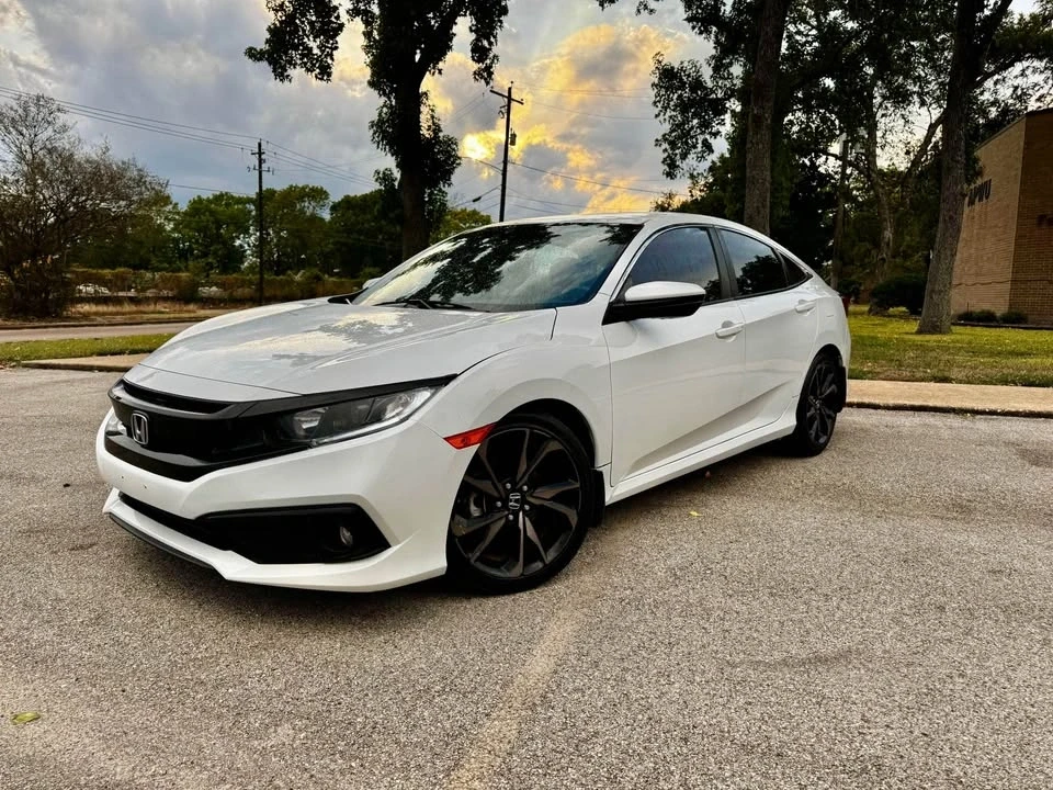 2020 Honda Civic 10th Gen - Image 2 of 13