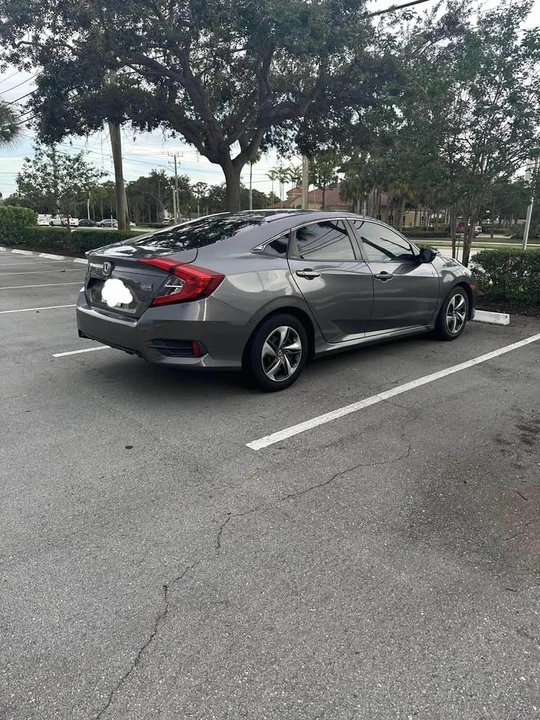 2020 Honda Civic 10th Gen - Image 2 of 6