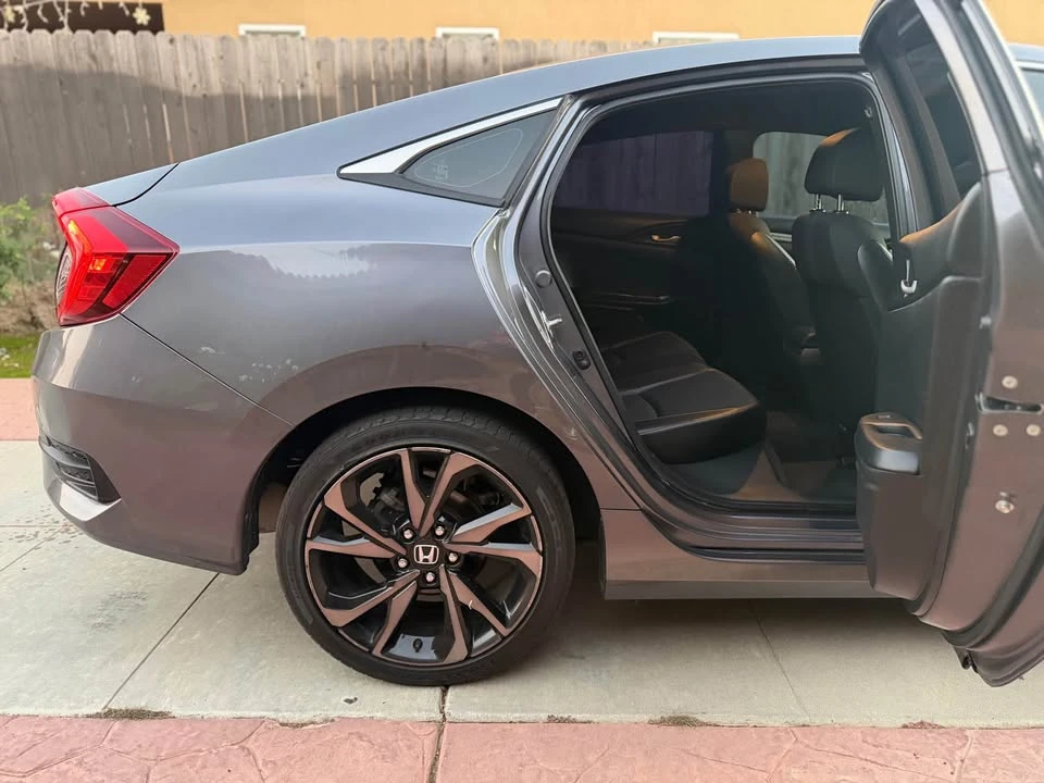 2020 Honda Civic 10th Gen - Image 14 of 16