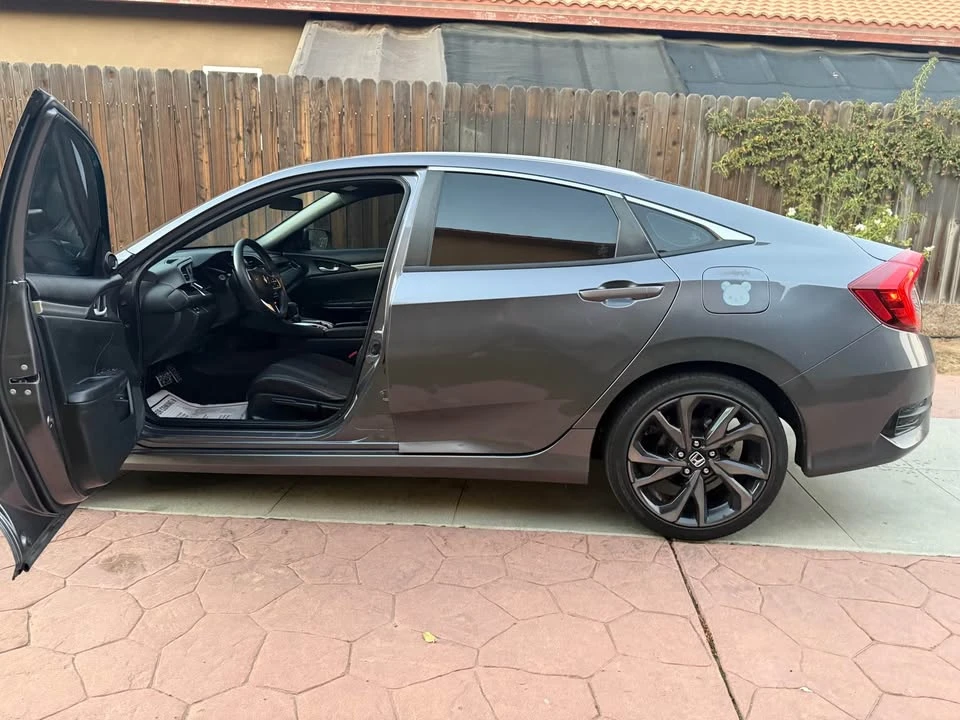 2020 Honda Civic 10th Gen - Image 10 of 16