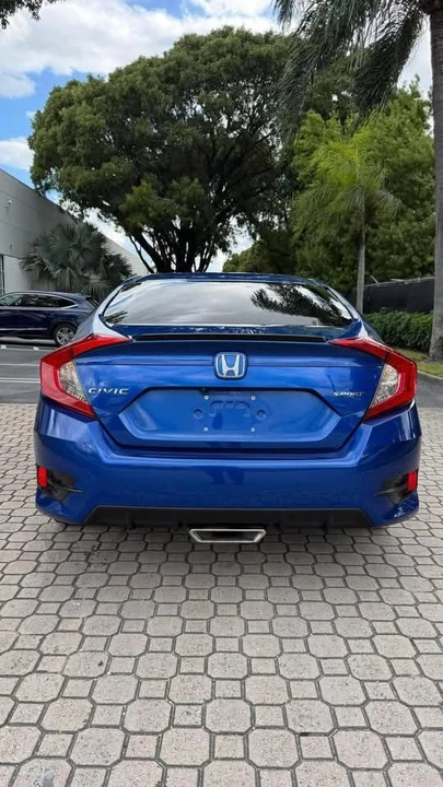 2020 Honda Civic 10th Gen - Image 6 of 9