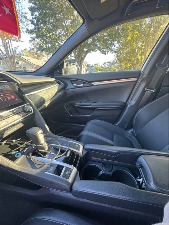 2020 Honda Civic 10th Gen - Image 2 of 14