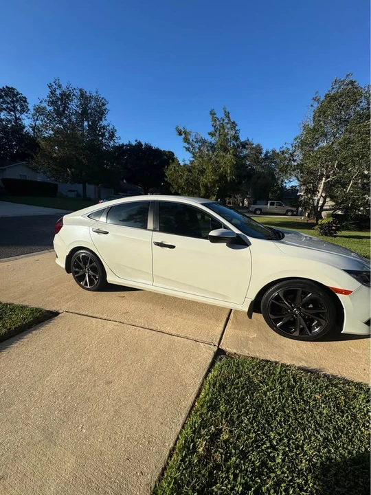 2020 Honda Civic 10th Gen - Image 7 of 14