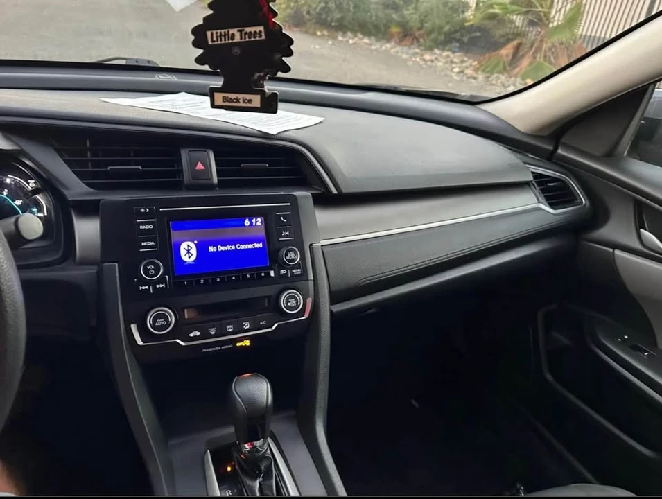 2020 Honda Civic 10th Gen - Image 9 of 10