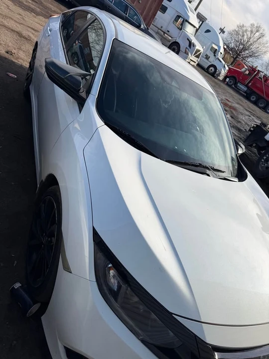 2020 Honda Civic 10th Gen - Image 4 of 5
