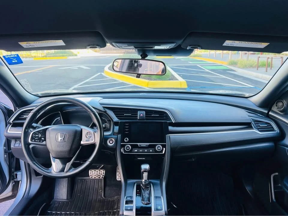 2020 Honda Civic 10th Gen - Image 10 of 13