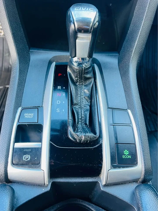 2020 Honda Civic 10th Gen - Image 11 of 13
