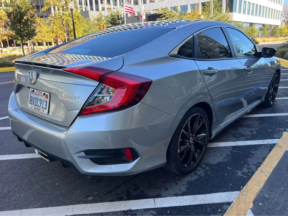 2020 Honda Civic 10th Gen - Image 5 of 13