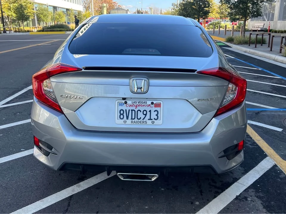 2020 Honda Civic 10th Gen - Image 6 of 13
