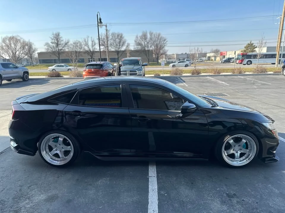 2020 Honda Civic 10th Gen - Image 7 of 18