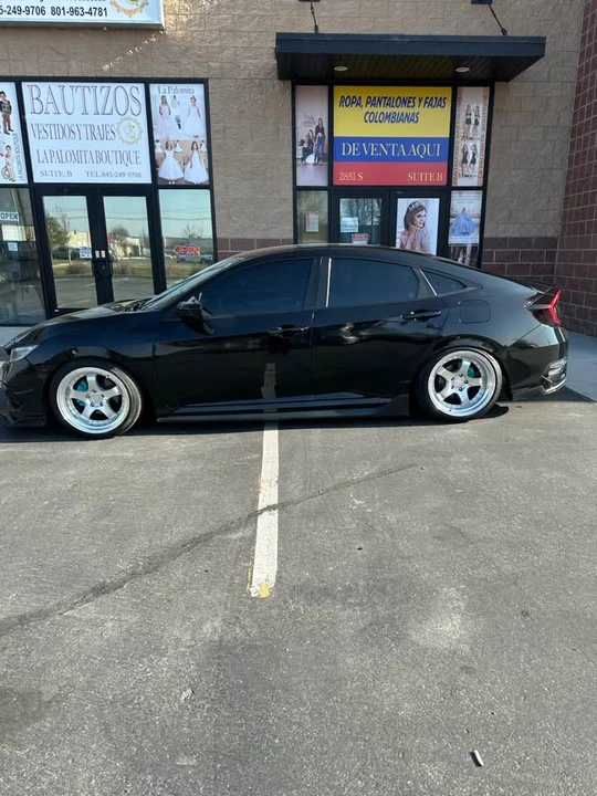 2020 Honda Civic 10th Gen - Image 9 of 18
