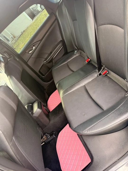 2020 Honda Civic 10th Gen - Image 8 of 12