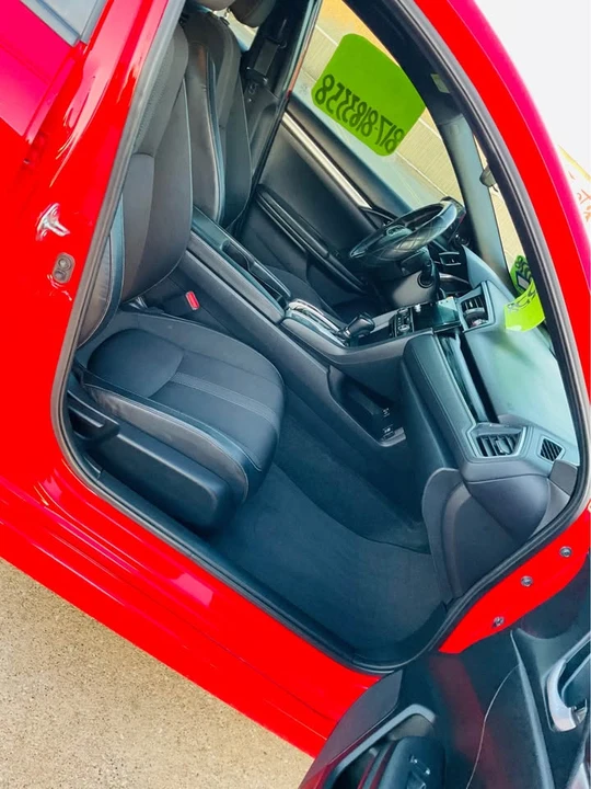 2020 Honda Civic 10th Gen - Image 8 of 15