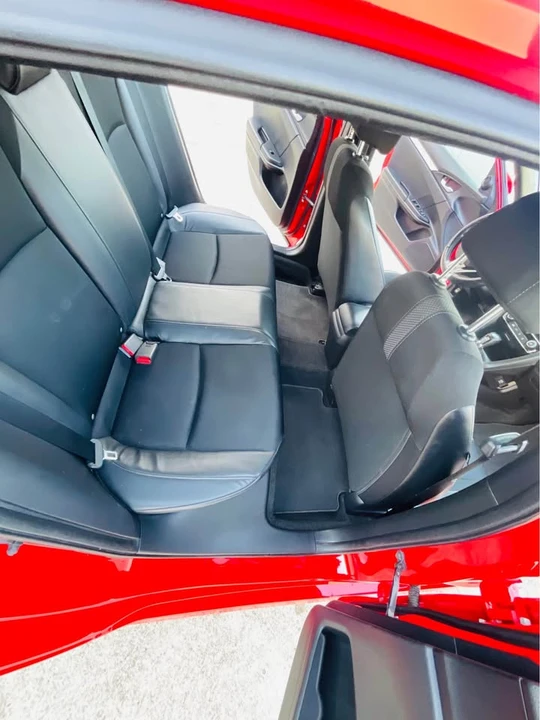 2020 Honda Civic 10th Gen - Image 15 of 18