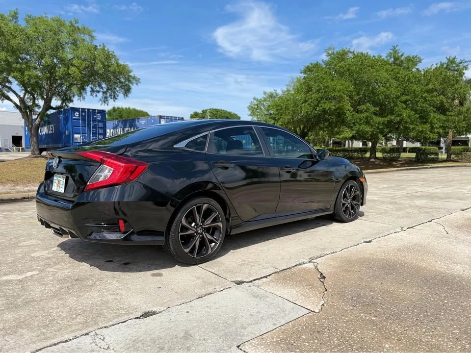 2020 Honda Civic 10th Gen - Image 5 of 12