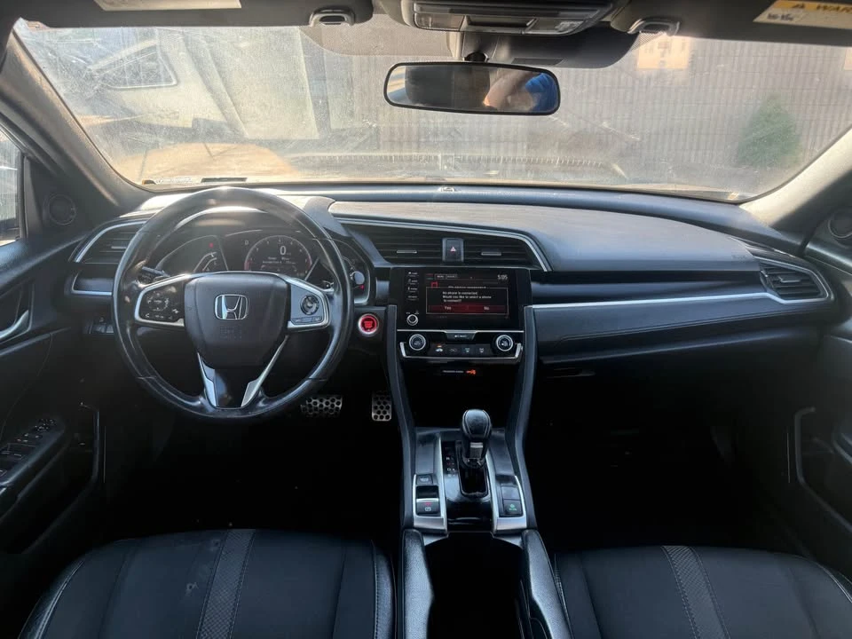 2020 Honda Civic 10th Gen - Image 10 of 12