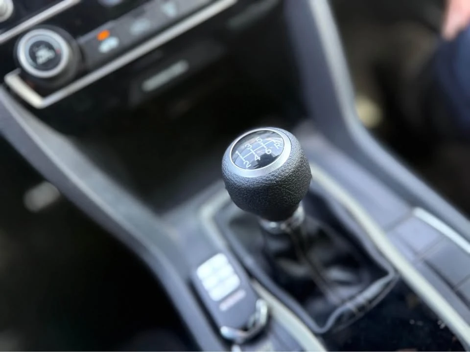 2020 Honda Civic 10th Gen - Image 8 of 12