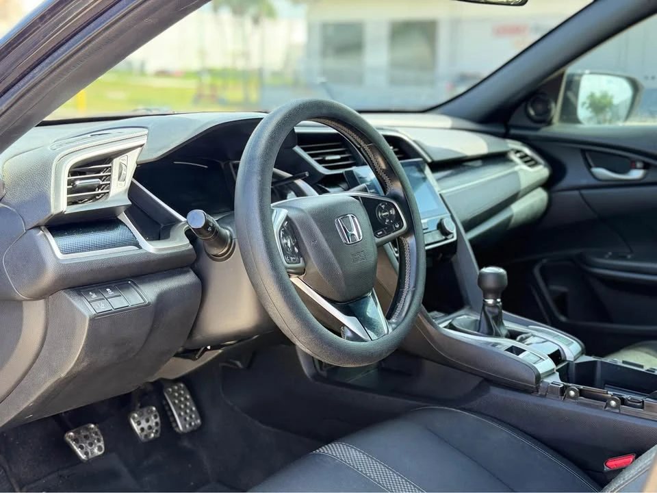 2020 Honda Civic 10th Gen - Image 10 of 12