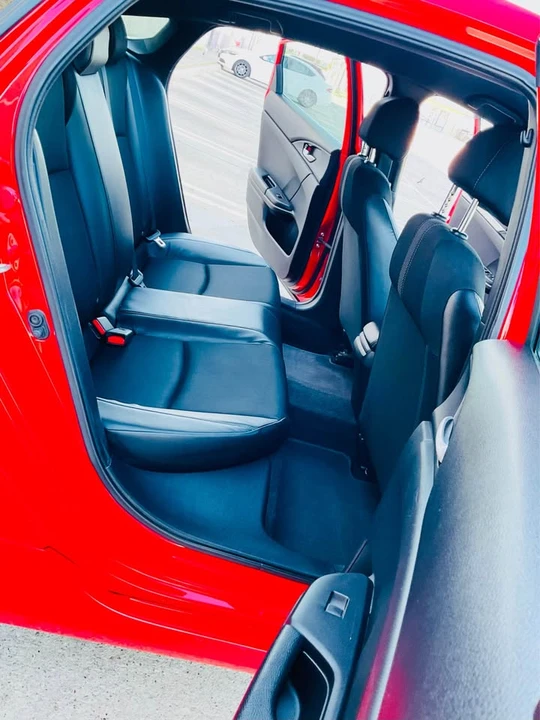 2020 Honda Civic 10th Gen - Image 11 of 16