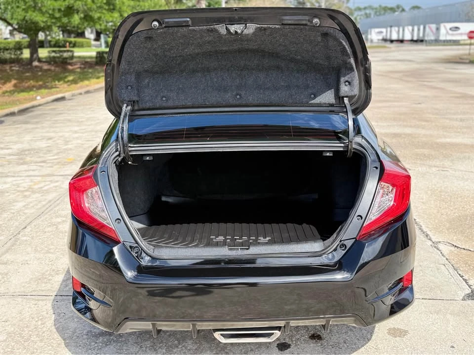 2020 Honda Civic 10th Gen - Image 11 of 12