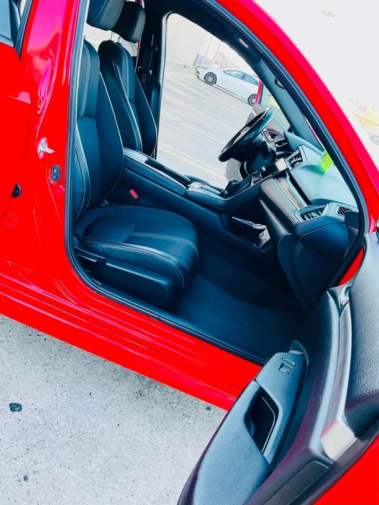 2020 Honda Civic 10th Gen - Image 10 of 16