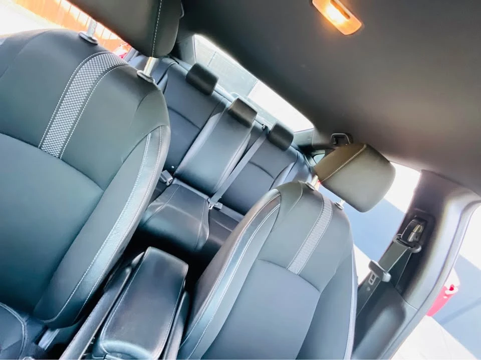 2020 Honda Civic 10th Gen - Image 17 of 19