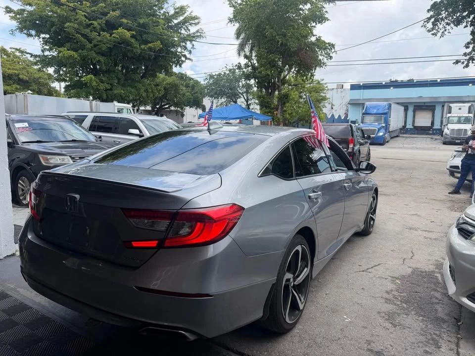 2020 Honda Civic 10th Gen - Image 3 of 6