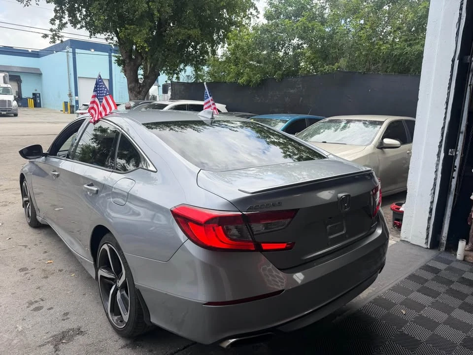 2020 Honda Civic 10th Gen - Image 4 of 6