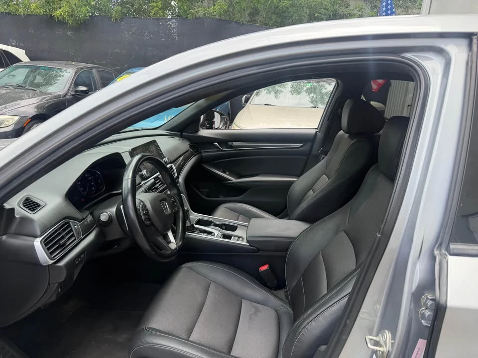 2020 Honda Civic 10th Gen - Image 5 of 6