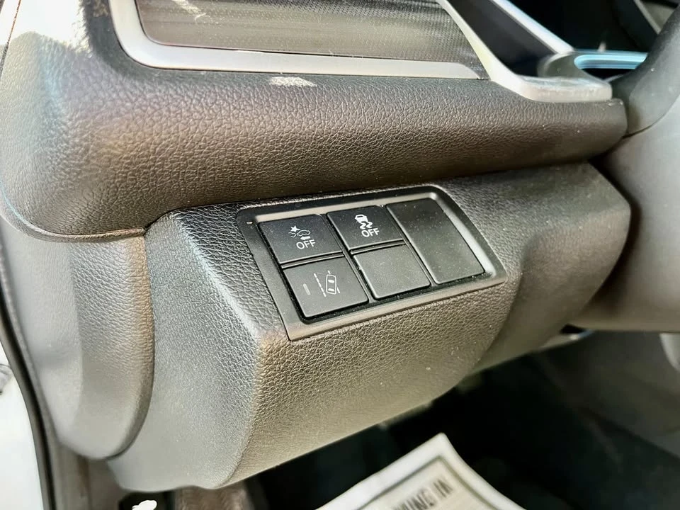 2020 Honda Civic 10th Gen - Image 16 of 17