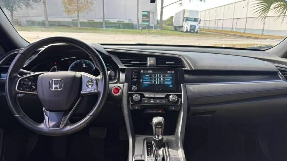 2020 Honda Civic 10th Gen - Image 13 of 16