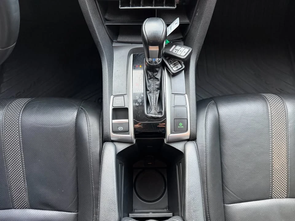 2020 Honda Civic 10th Gen - Image 17 of 20
