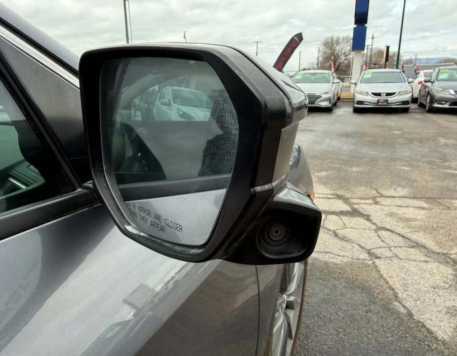 2020 Honda Civic 10th Gen - Image 19 of 20