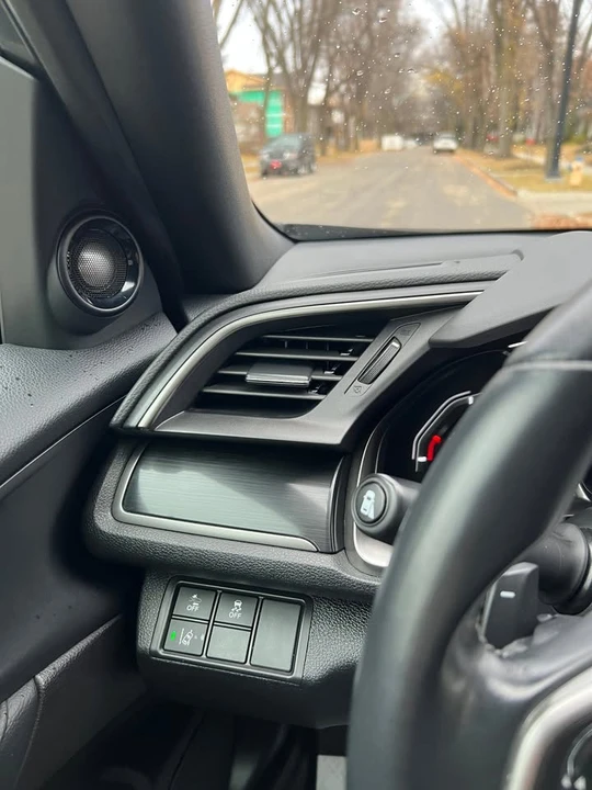 2020 Honda Civic 10th Gen - Image 5 of 18