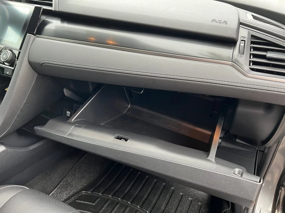 2020 Honda Civic 10th Gen - Image 11 of 18