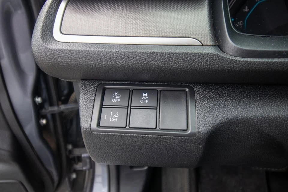 2020 Honda Civic 10th Gen - Image 6 of 10