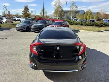 2020 Honda Civic 10th Gen - Image 6 of 17
