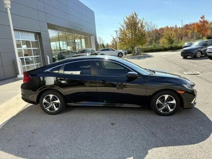 2020 Honda Civic 10th Gen - Image 8 of 17
