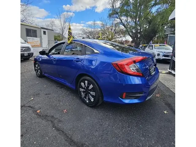 2020 Honda Civic 10th Gen - Image 3 of 16