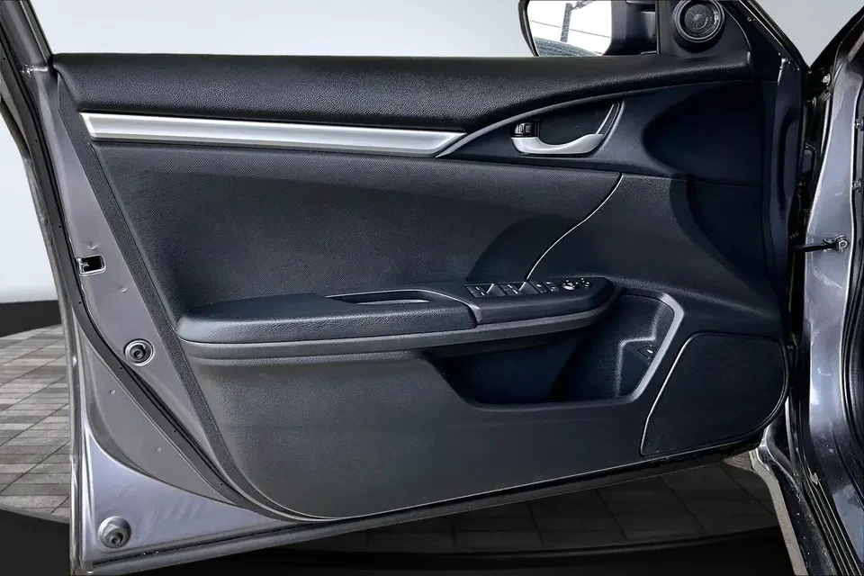 2020 Honda Civic 10th Gen - Image 15 of 15