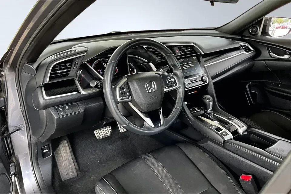 2020 Honda Civic 10th Gen - Image 14 of 15